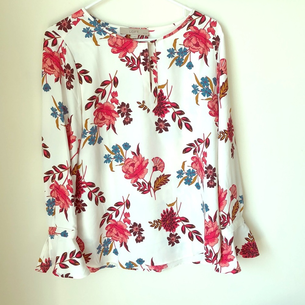 Loft floral blouse 👚 🌸